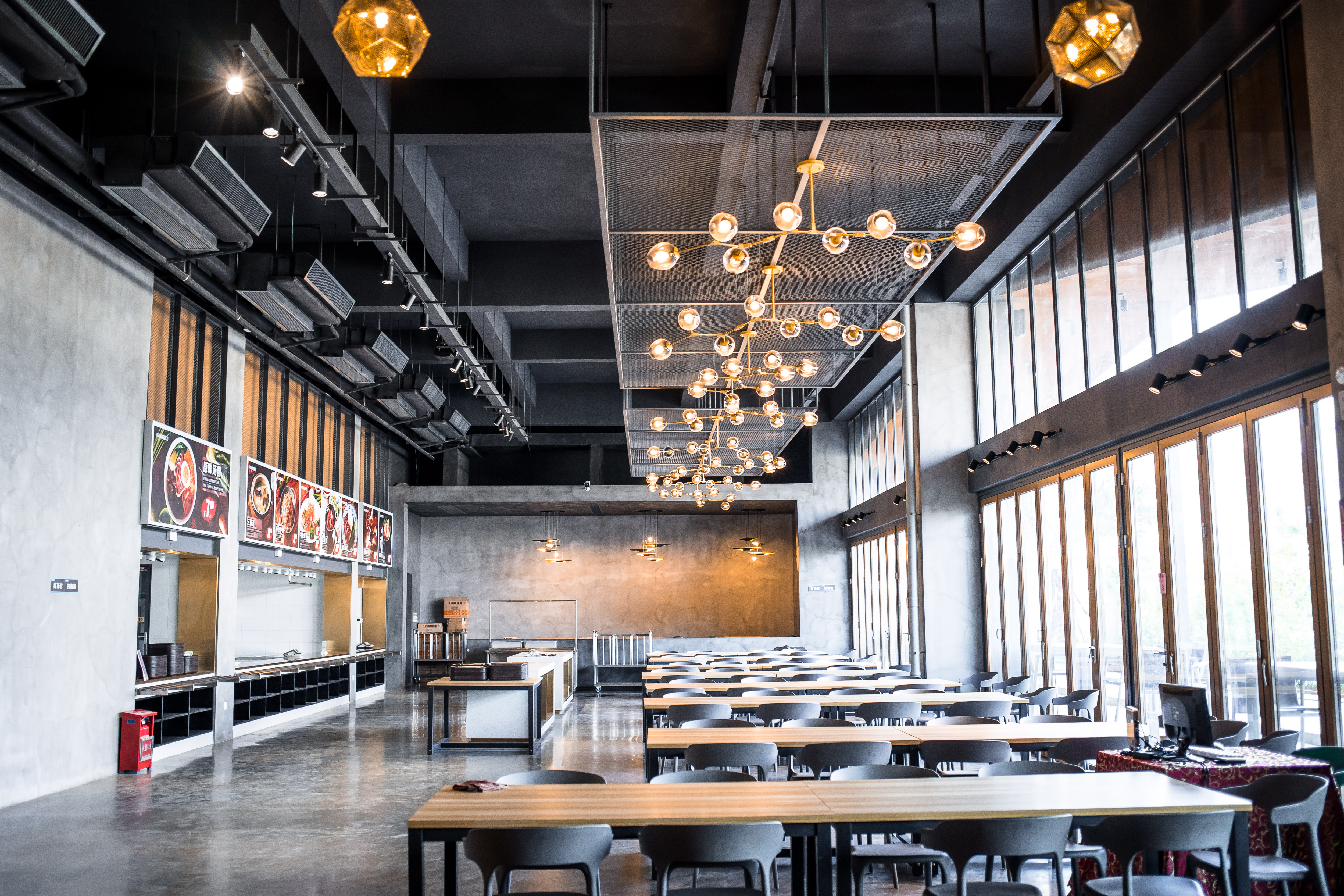 熊猫体育多元风味员工餐厅