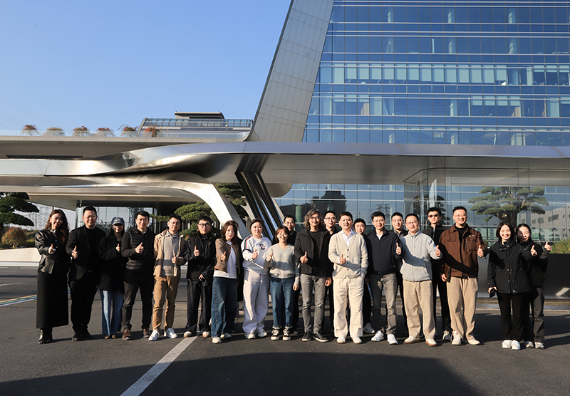 高定双擎，聚启未来！木里木外团队探访熊猫体育星际总部